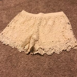 SOLD NWT nectar cream crochet shorts